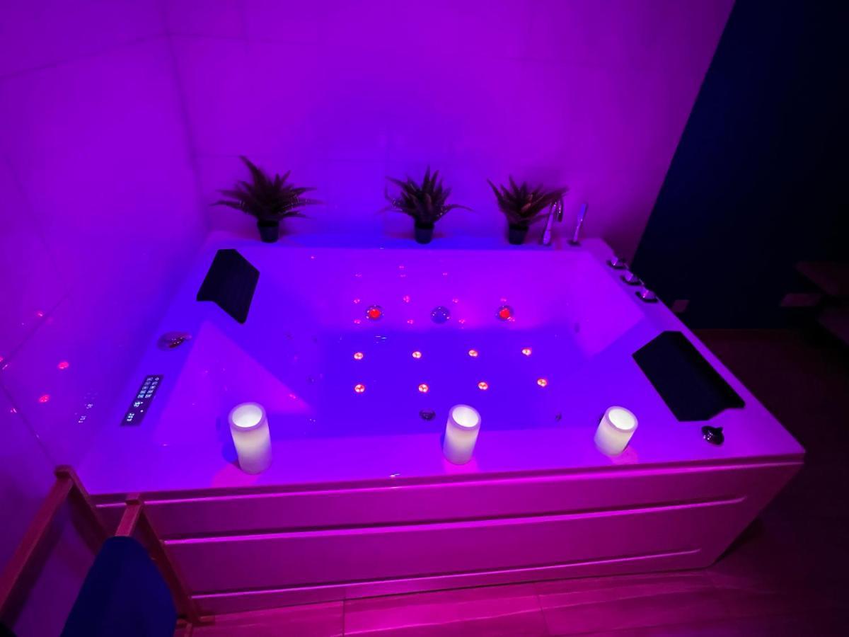 Narbnb - Eden Suite - Jacuzzi - Parking - Clim ناربون المظهر الخارجي الصورة