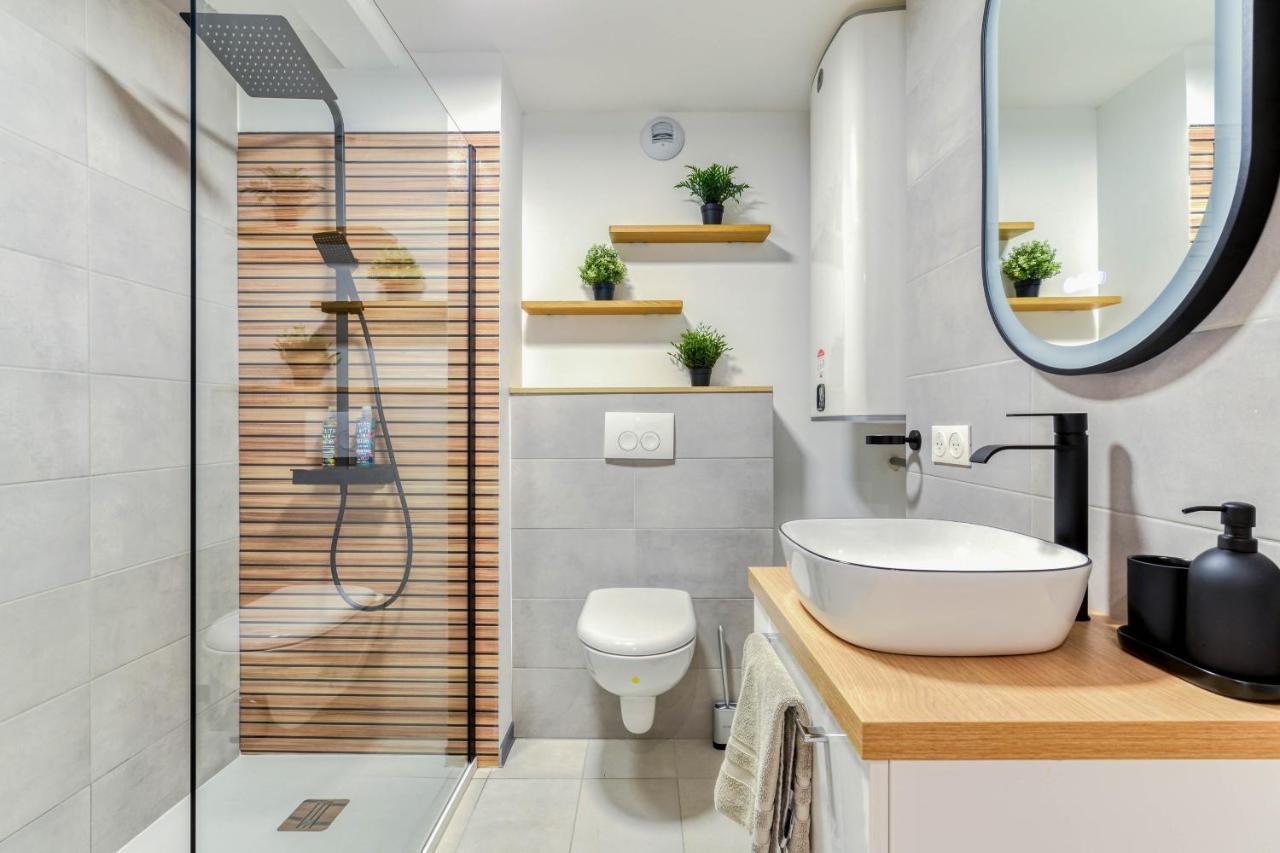 Narbnb - Eden Suite - Jacuzzi - Parking - Clim ناربون المظهر الخارجي الصورة